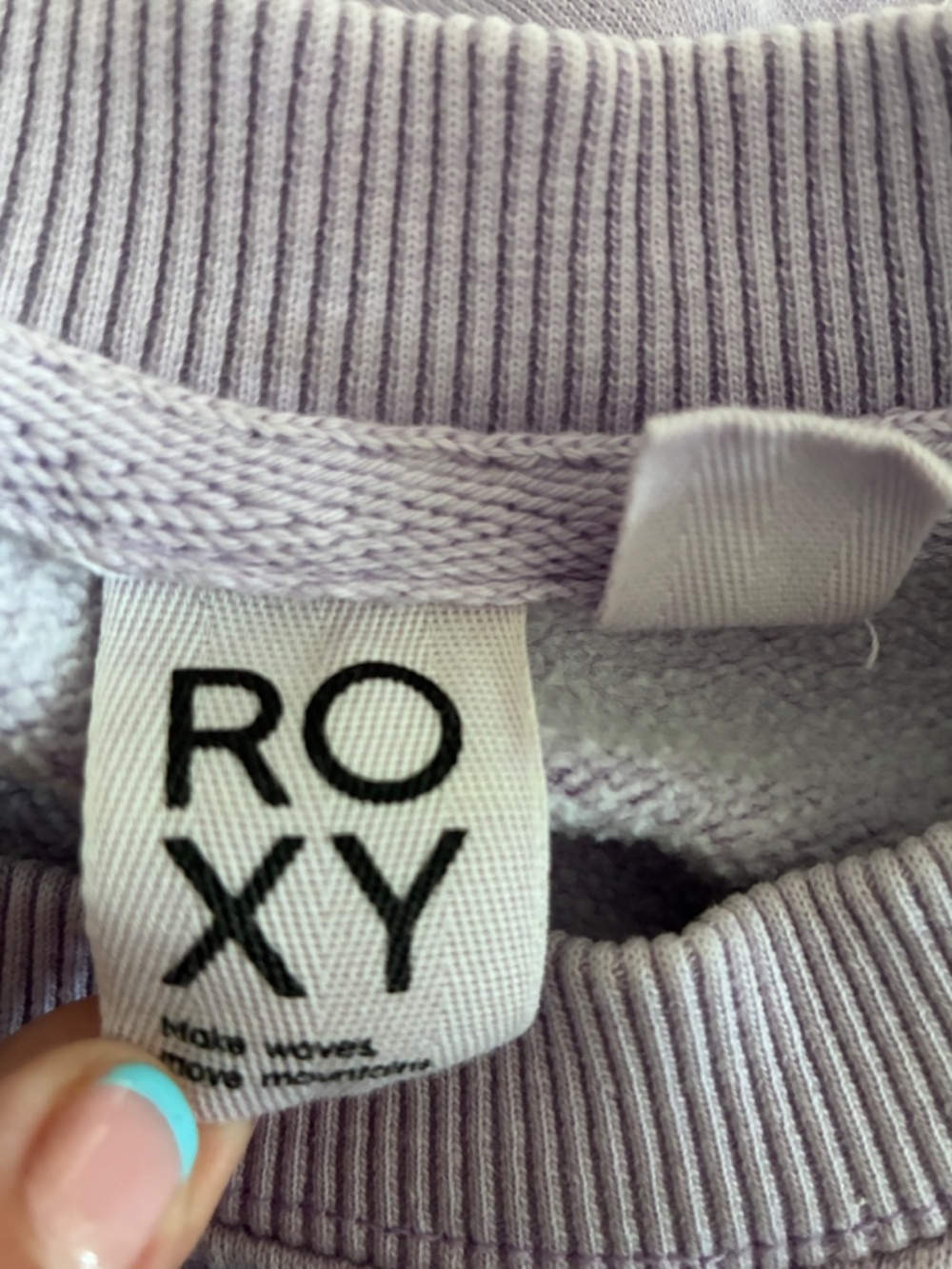 Roxy - Picture 4 of 4